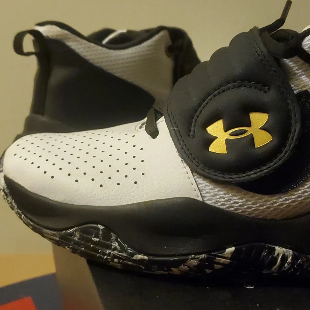 UNDER ARMOUR - Picture 7 of 14